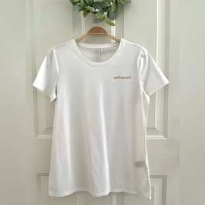 Banana Republic T-shirt. Size: S Color: White